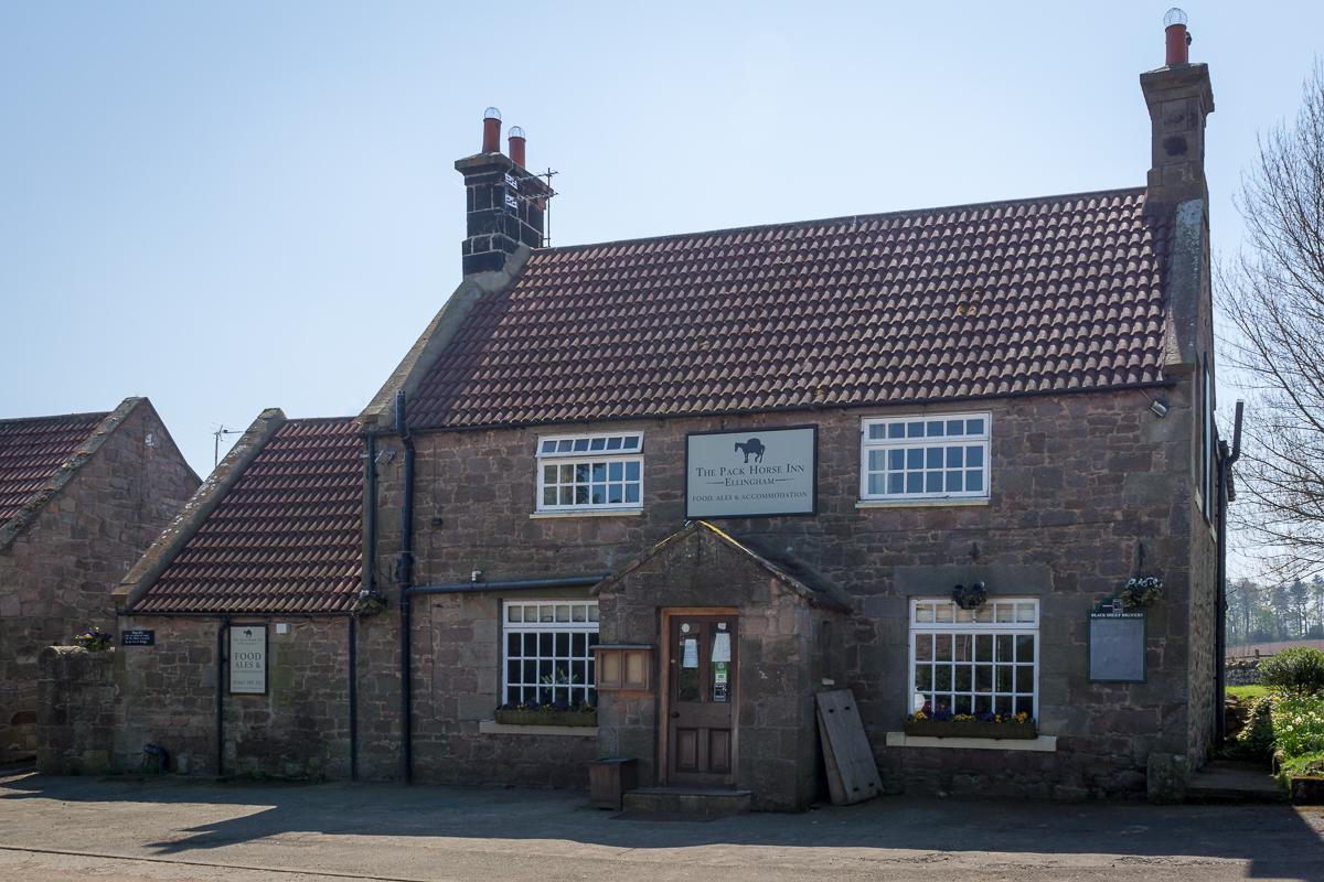 The Pack Horse Inn Chathill Exteriör bild